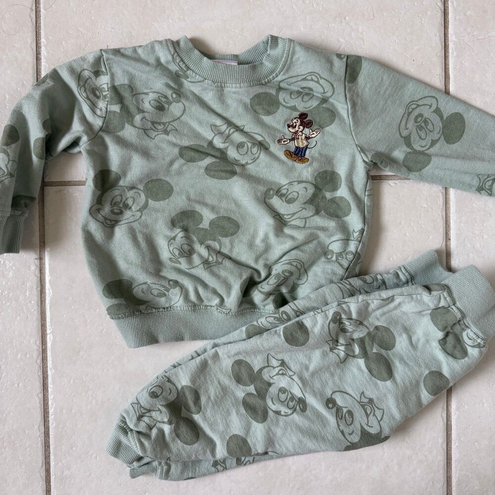 Disney Junior Mickey Mouse Matching Set Sage Green Long Sleeve Shirt Pants 2T